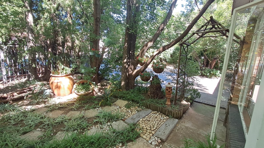 5 Bedroom Property for Sale in Parys Free State